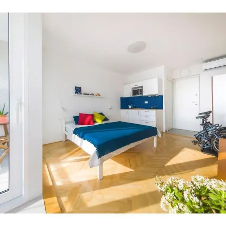 Summer Blue Bikes4free Reduced Apartman Split