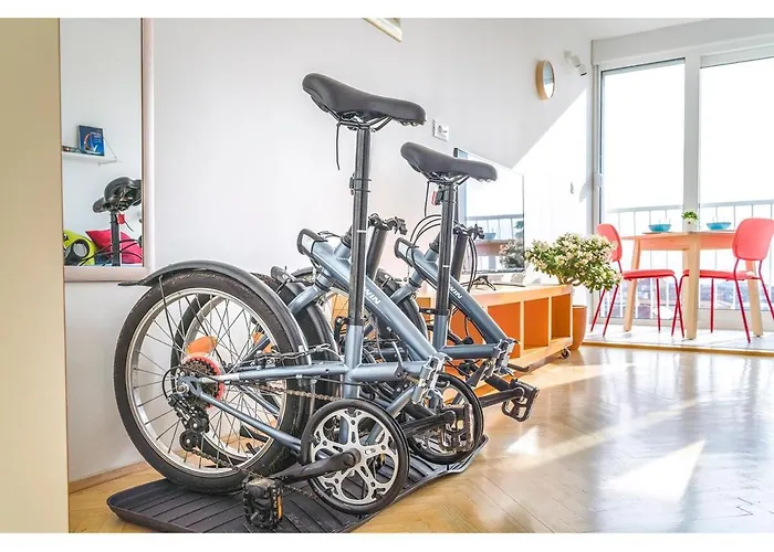 Summer Blue Bikes4free Reduced דירה